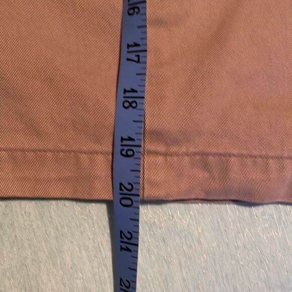 Van Heusen khaki 38 waist men’s shorts EUC 100% Cotton 8” inseam, flat front - Picture 6 of 12